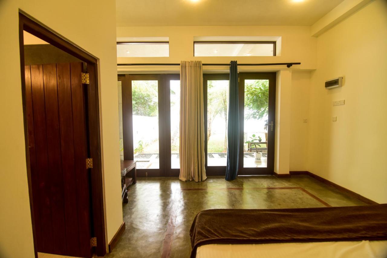 Hiru Lagoon Negombo Kültér fotó